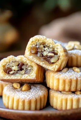 Maamoul (Date & Nut Cookies)