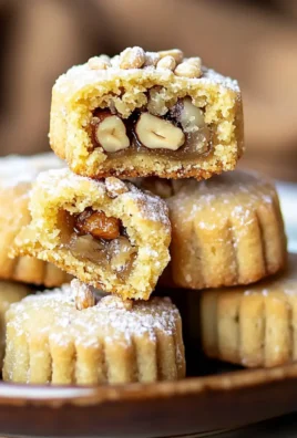 Maamoul (Date & Nut Cookies)