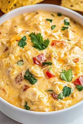 Crockpot Queso Chicken