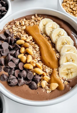 Chocolate Peanut Butter Smoothie Bowl