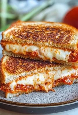 Sun-Dried Tomato Pesto Grilled Cheese: A Flavor Delight!