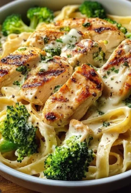 Creamy Chicken Broccoli Alfredo Fettuccine