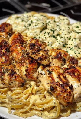 Creamy Garlic Butter Chicken & Linguine in Alfredo Sauce